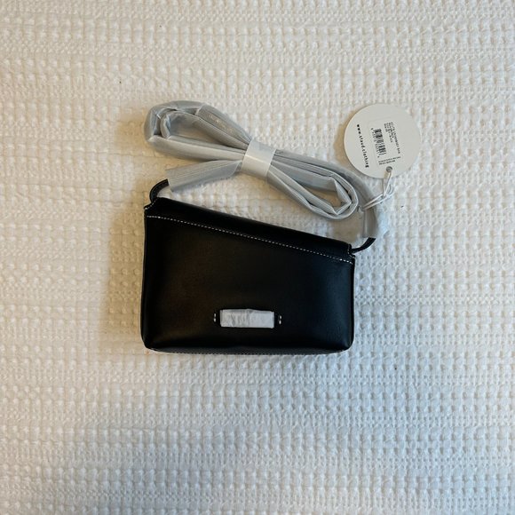 STAUD ACUTE CROSSBODY BAG - BLACK - Picture 1 of 15